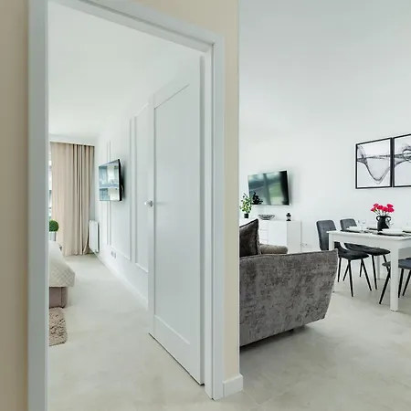 Апартаменты Velours Oasis - With Pool, Sauna & Gym - At The Baltic Sea Дзивнув