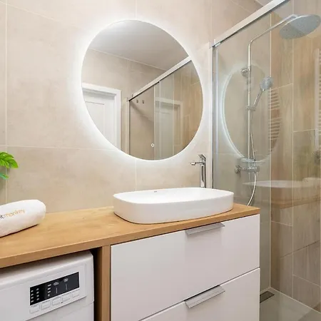 Velours Oasis - With Pool, Sauna & Gym - At The Baltic Sea Appartement